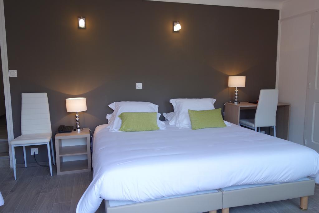 Hotel Le Prejoly Saint-Vallier-de-Thiey Exterior photo